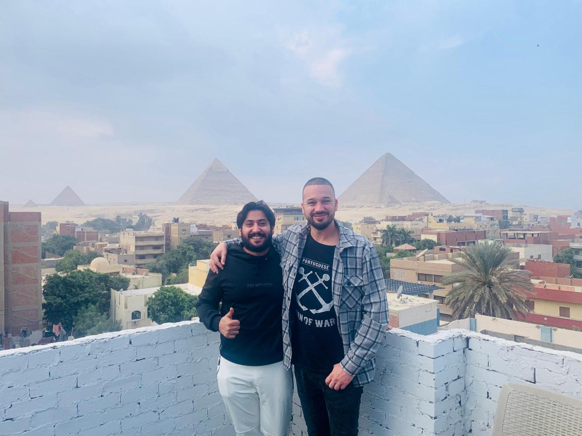 Loay Pyramids View Lägenhet Kairo Exteriör bild